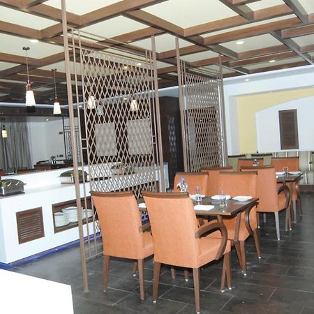 Hotel Abigail Goradia'S Ширди Экстерьер фото