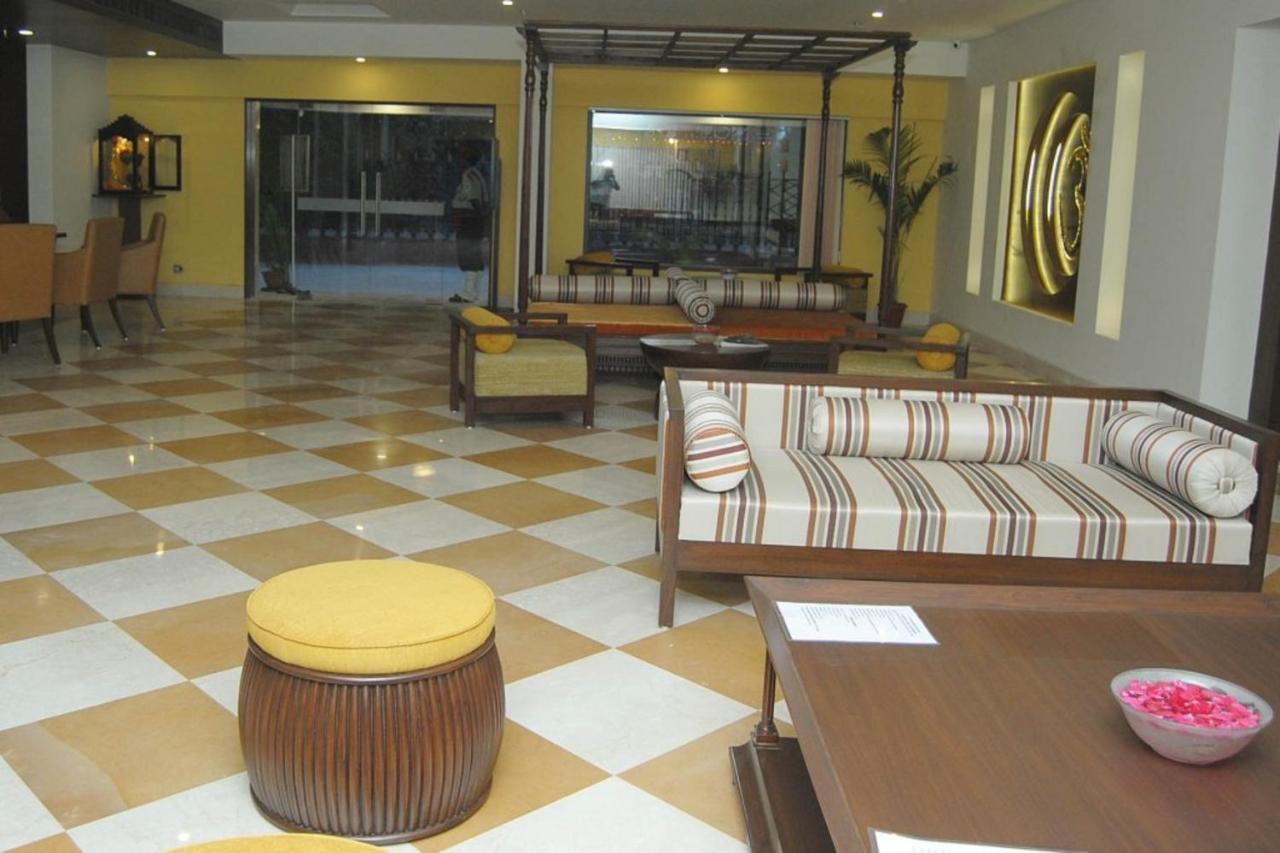 Hotel Abigail Goradia'S Ширди Экстерьер фото