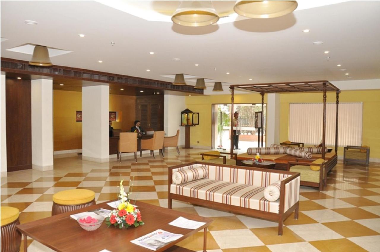 Hotel Abigail Goradia'S Ширди Экстерьер фото