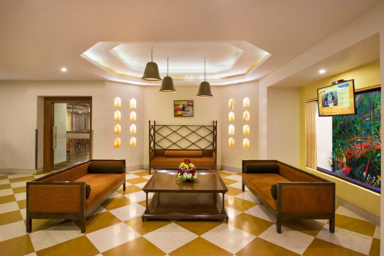 Hotel Abigail Goradia'S Ширди Экстерьер фото