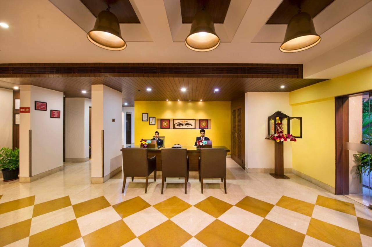Hotel Abigail Goradia'S Ширди Экстерьер фото