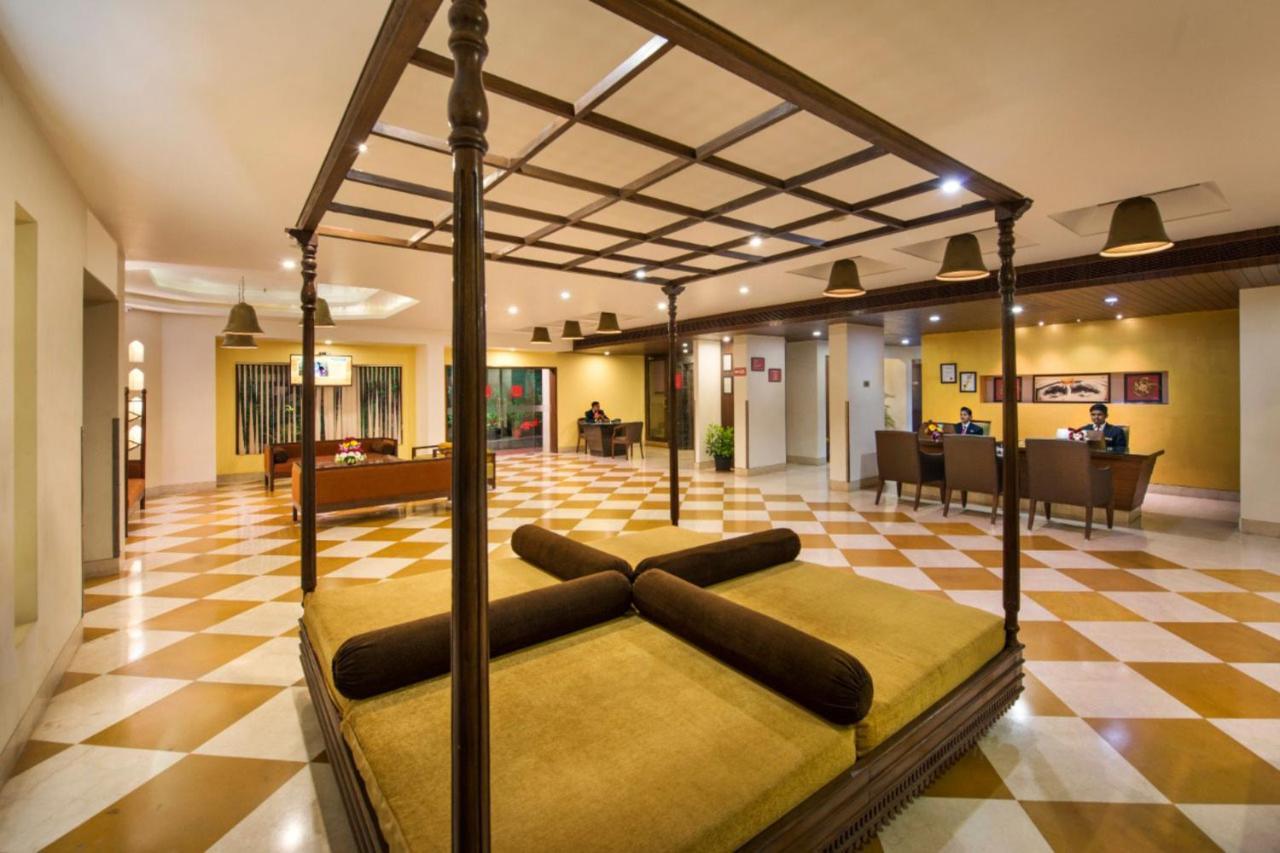 Hotel Abigail Goradia'S Ширди Экстерьер фото