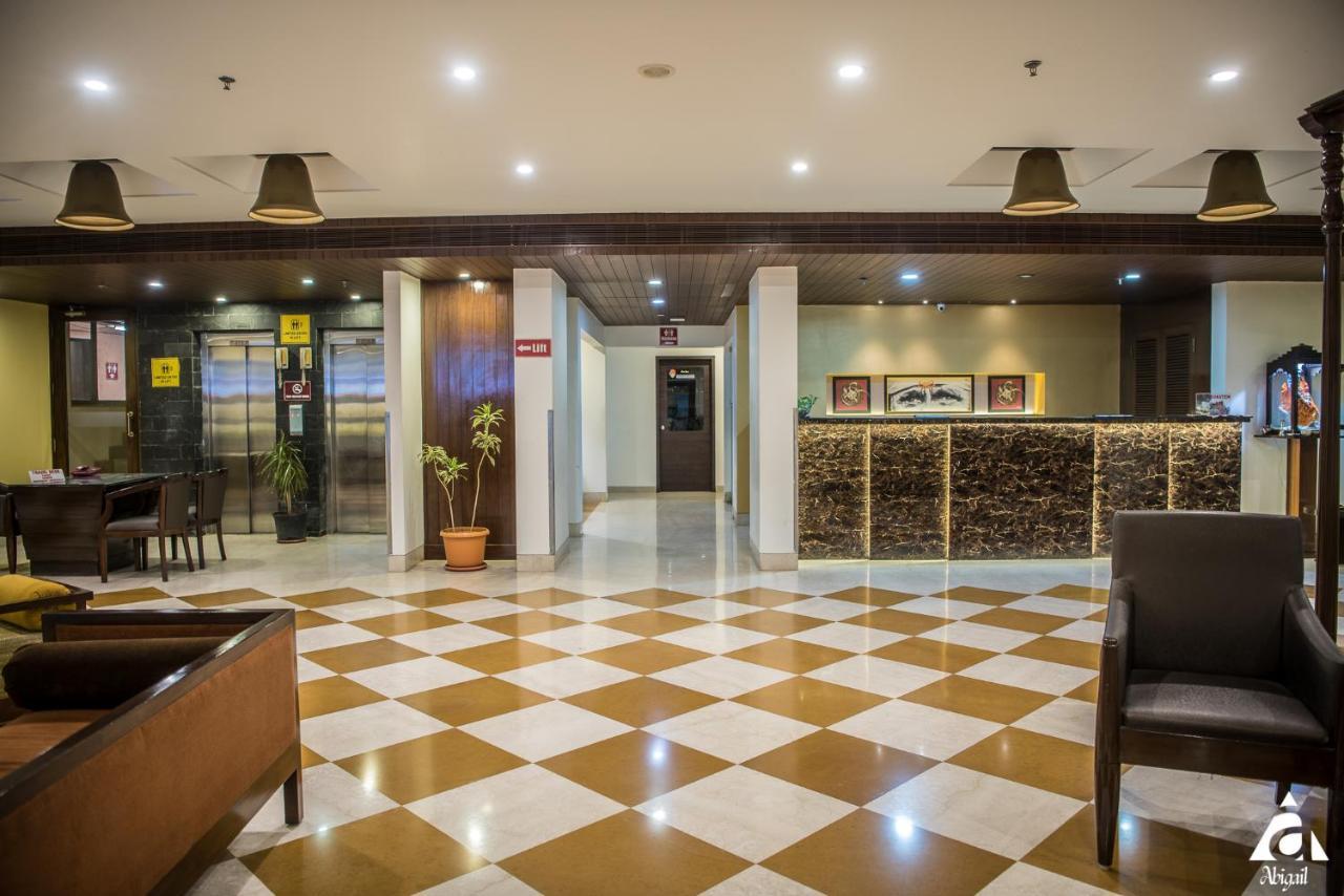 Hotel Abigail Goradia'S Ширди Экстерьер фото
