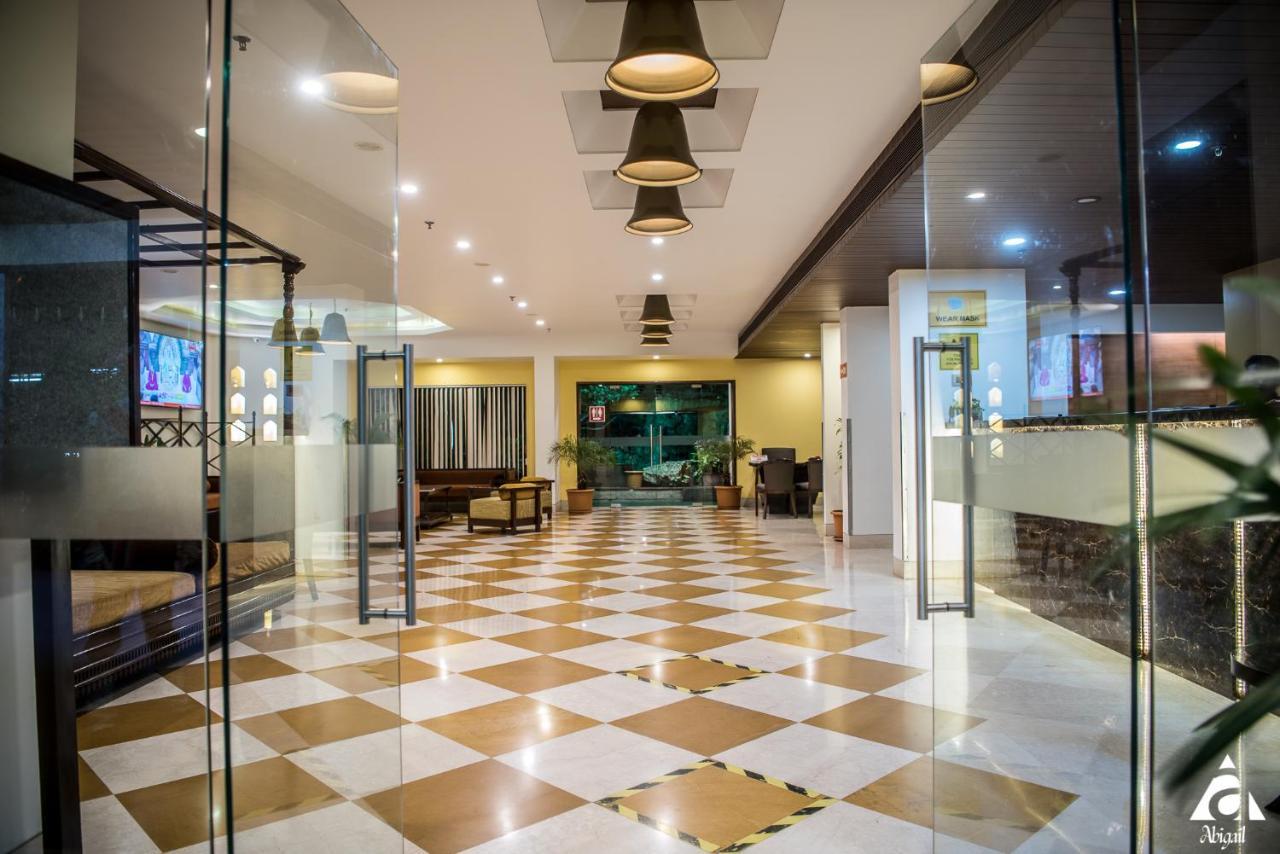 Hotel Abigail Goradia'S Ширди Экстерьер фото