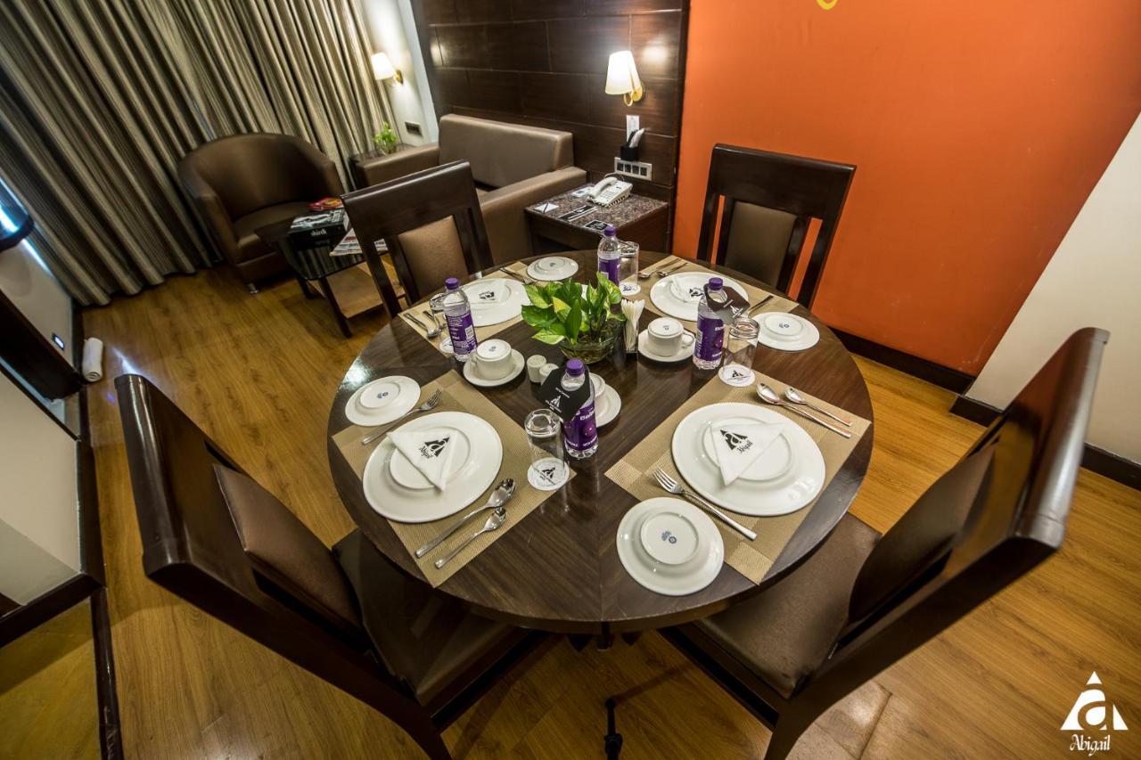 Hotel Abigail Goradia'S Ширди Экстерьер фото