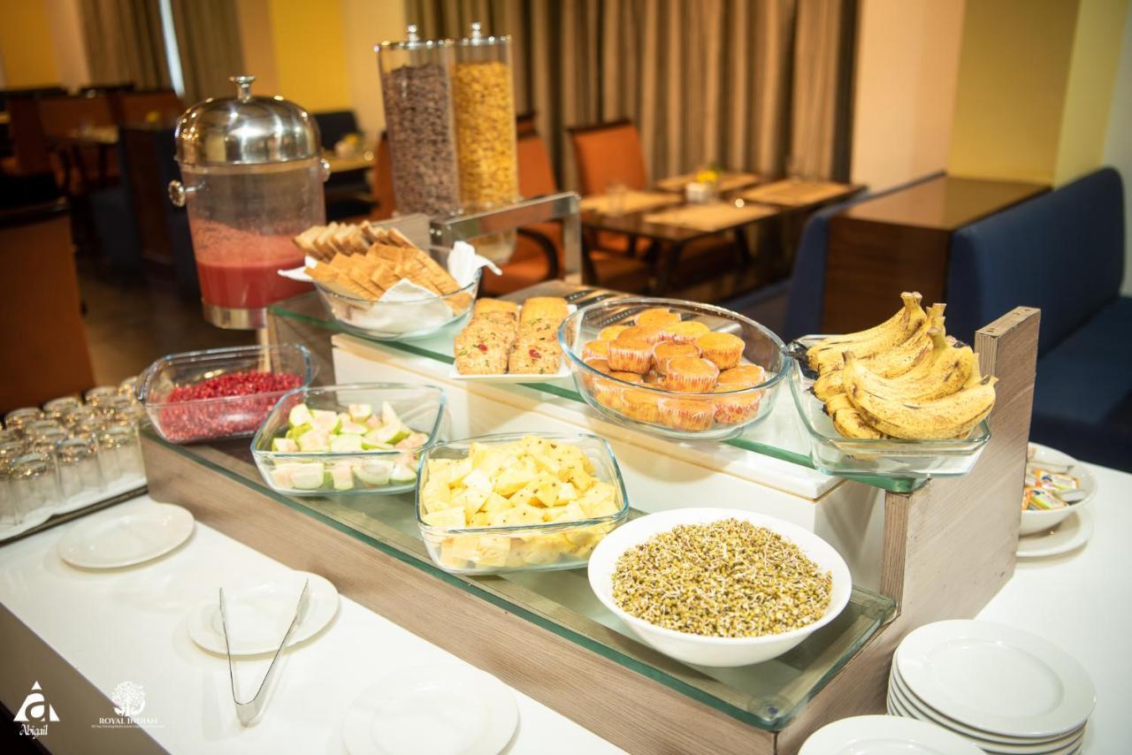 Hotel Abigail Goradia'S Ширди Экстерьер фото